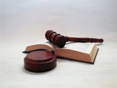 <b>上海遗产律师解答不履行赡养义务的子女是否还有继承权</b>